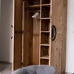 Lägenhet Junik Im Stadtzentrum *