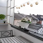 Lägenhet Junik Im Stadtzentrum